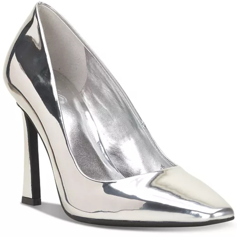 INC Oaklynn Pumps

NWOT
